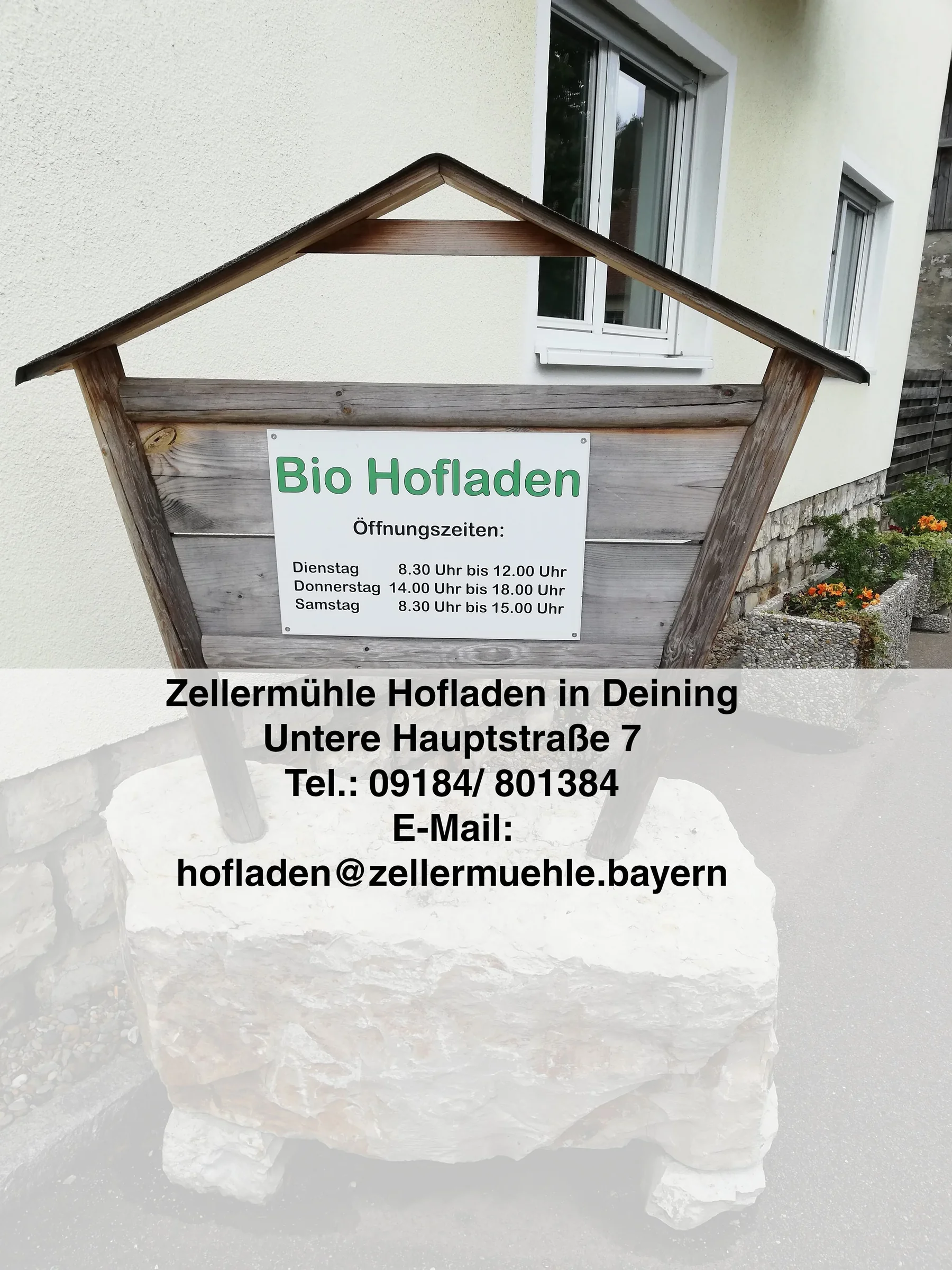 Schild des Bio-Hofladens Zellermühle in Deining mit Kontaktangaben aus dem bisherigen Webauftritt.